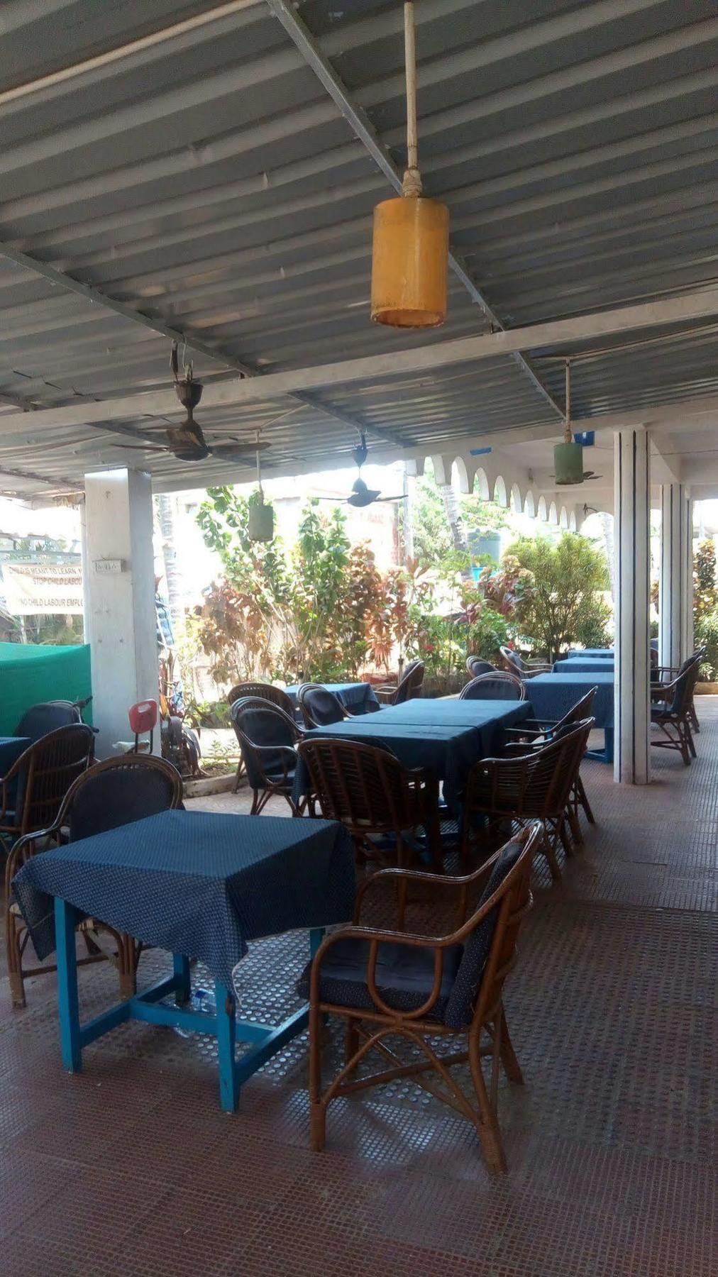Hotel Shiva Ashvem Ashvem Beach Ngoại thất bức ảnh